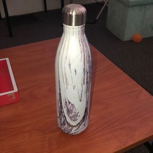 Authentic S’well 25 oz marble print bottle